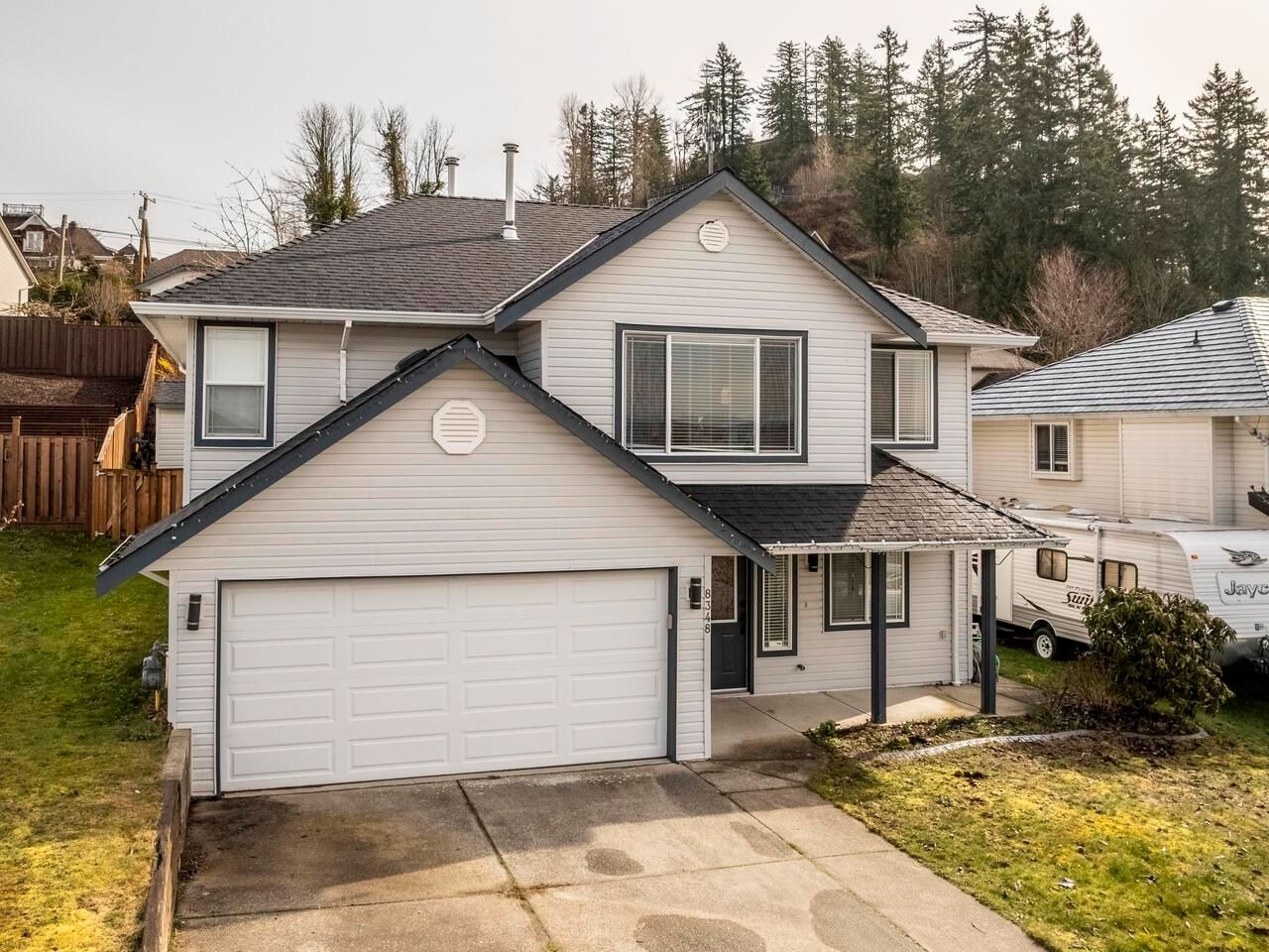 Main Photo: 8348 MELBURN Court in Mission: Mission BC House for sale in "CHERRY RIDGE" : MLS®# R2667897