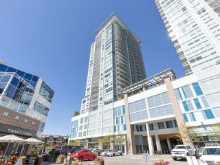 Main Photo: 2009 988 QUAYSIDE Drive in New Westminster: Quay Condo for sale in "Riversky 2" : MLS®# R2877667
