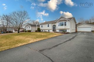 Photo 1: 123 Rivercrest Lane in Greenwood: Kings County Residential for sale (Annapolis Valley)  : MLS®# 202405291