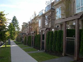 Photo 2: 17 3788 LAUREL Street in Burnaby: Burnaby Hospital Townhouse for sale in "LAUREL" (Burnaby South)  : MLS®# V914306