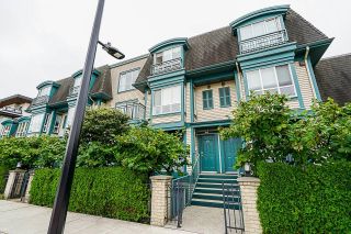 Photo 1: #24 - 288 St. Davids Ave in North Vancouver: Lower Lonsdale Townhouse for sale : MLS®# R2713292