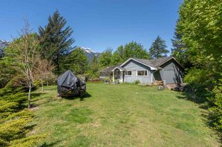 Photo 1: 2227 READ Crescent in Squamish: Garibaldi Estates House for sale : MLS®# R2570899