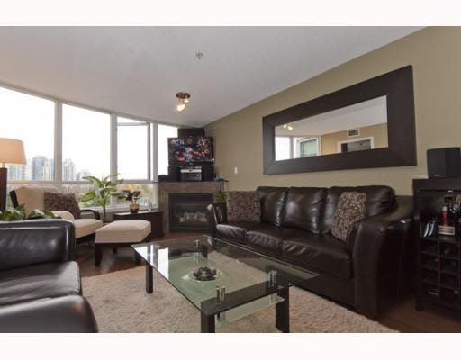 Main Photo: 308 63 KEEFER PLACE in : Downtown VW Condo for sale : MLS®# V796920