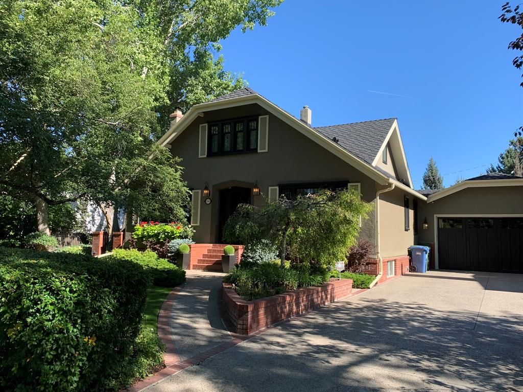 Main Photo: 1346 Frontenac Avenue SW in Calgary: Upper Mount Royal Detached for sale : MLS®# A2031052