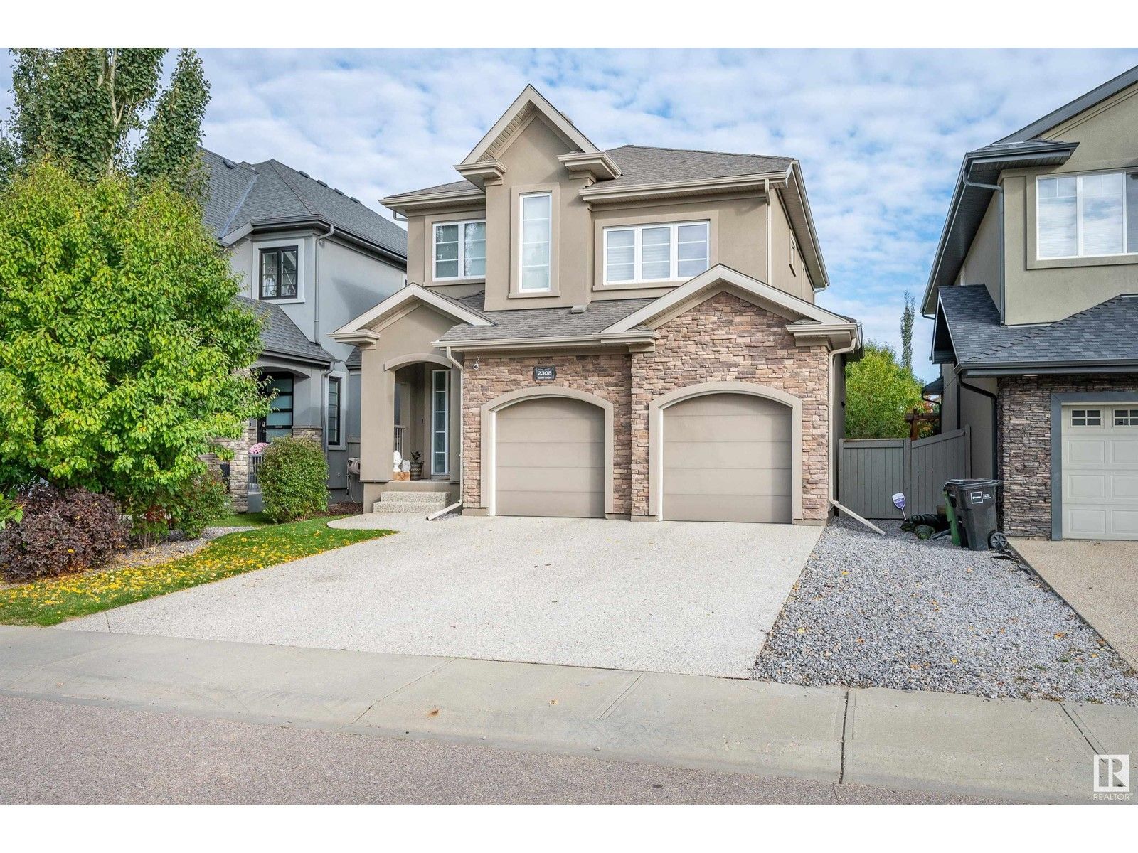 Main Photo: 2308 WARRY CO SW in Edmonton: House for sale : MLS®# E4364469