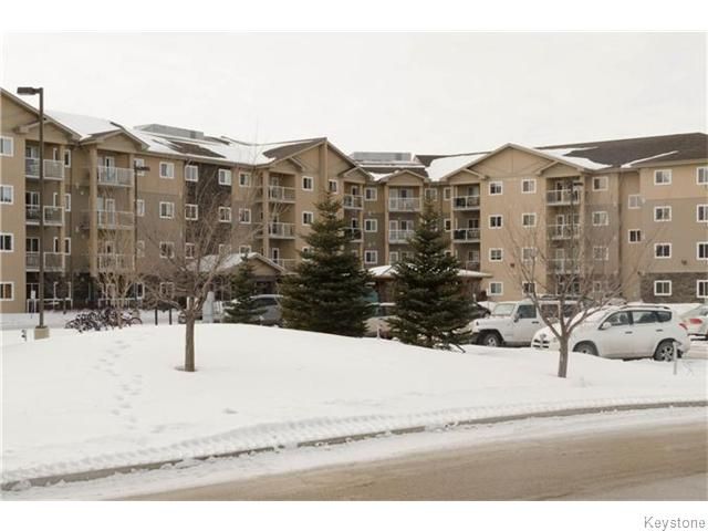 Main Photo: 240 Fairhaven Road in WINNIPEG: River Heights / Tuxedo / Linden Woods Condominium for sale (South Winnipeg)  : MLS®# 1602325