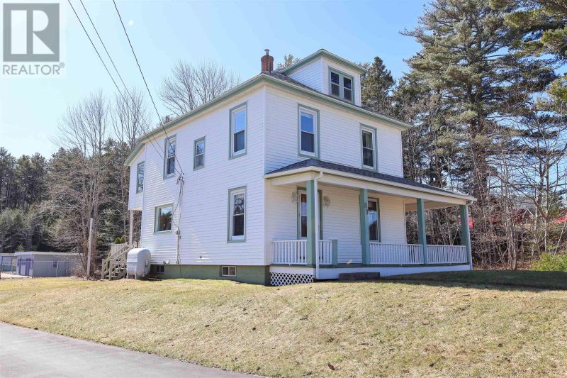FEATURED LISTING: 89 Clairmont Street Mahone Bay
