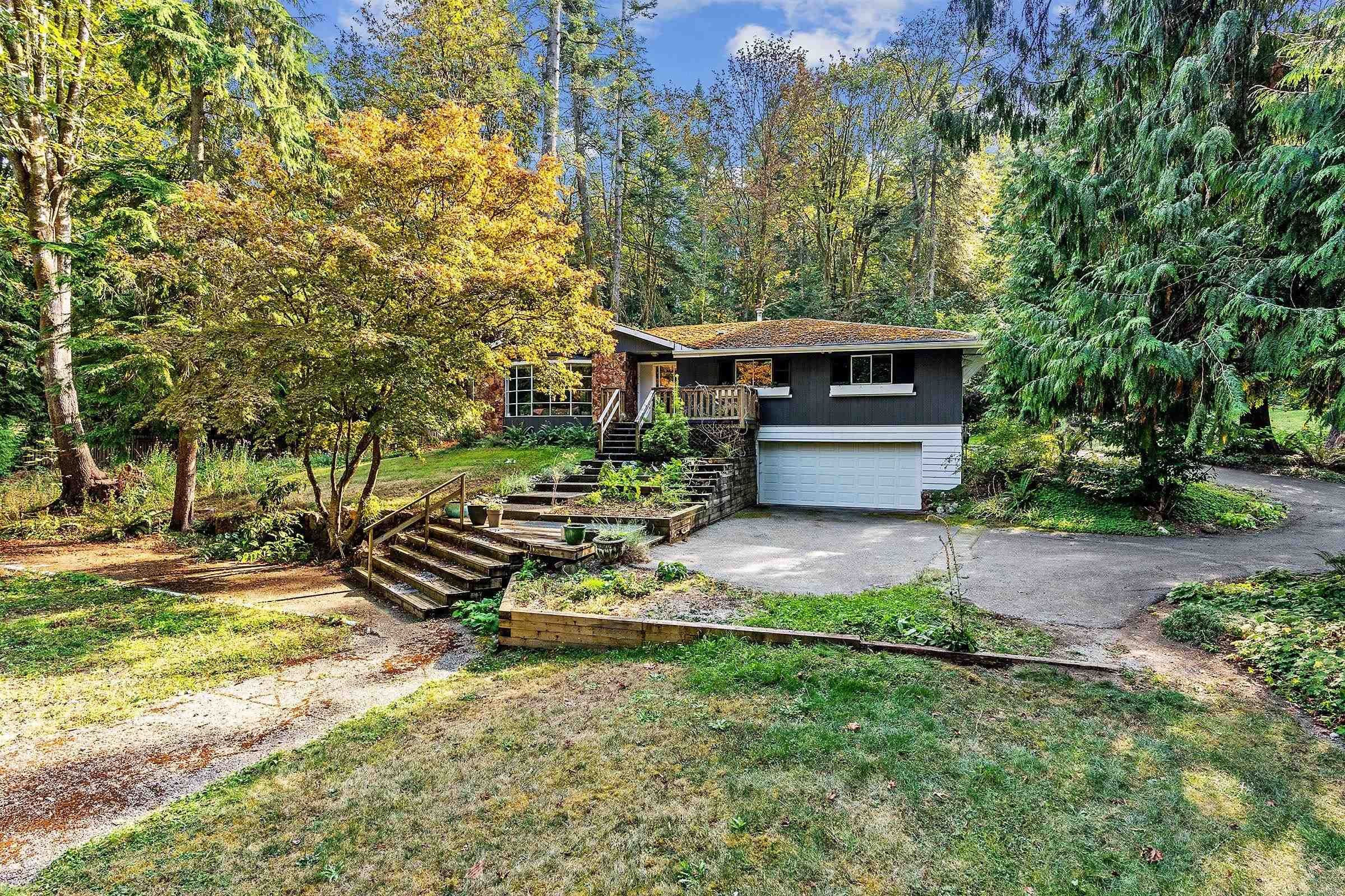 Main Photo: 13456 CRESCENT Road in Surrey: Elgin Chantrell House for sale (South Surrey White Rock)  : MLS®# R2729200