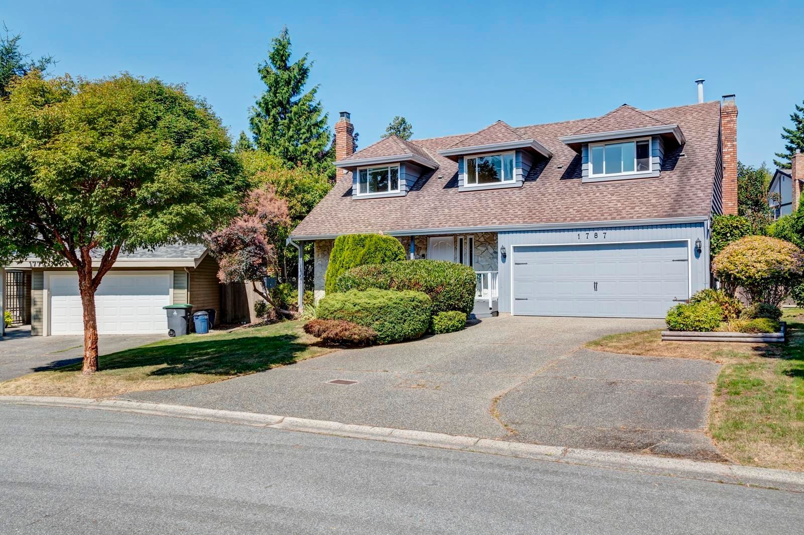 Main Photo: 1787 148A Street in Surrey: Sunnyside Park Surrey House for sale in "SOUTHMERE" (South Surrey White Rock)  : MLS®# R2633166