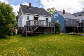 Photo 3: 3680 Highland Avenue in Halifax: 3-Halifax North Residential for sale (Halifax-Dartmouth)  : MLS®# 202214053
