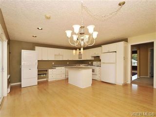 Photo 3: 3577 Kelly Dawn Pl in VICTORIA: La Walfred House for sale (Langford)  : MLS®# 684313