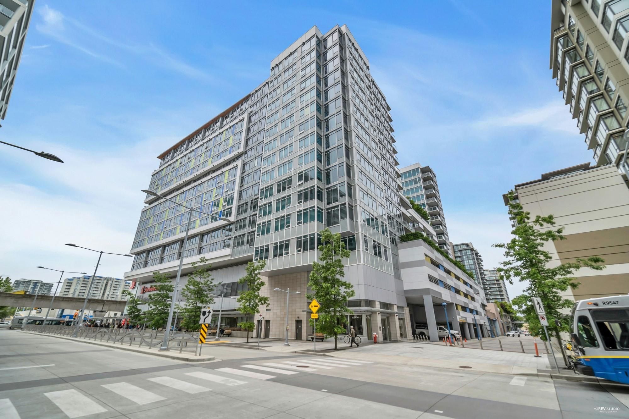 Main Photo: 811 6188 NO. 3 Road in Richmond: Brighouse Condo for sale in "Mandarin Residences" : MLS®# R2835078