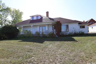 Photo 1: 132 28th Street in Battleford: Residential for sale : MLS®# SK955359