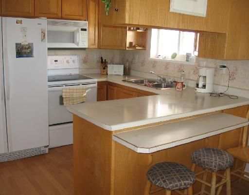Photo 3: Photos: 5204 COTTONWOOD Road in Fort_Nelson: Fort Nelson -Town House for sale (Fort Nelson (Zone 64))  : MLS®# N180436