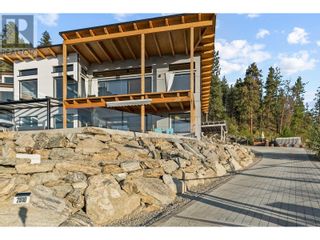 Photo 17: 2810 Outlook Way in Naramata: House for sale : MLS®# 10306758
