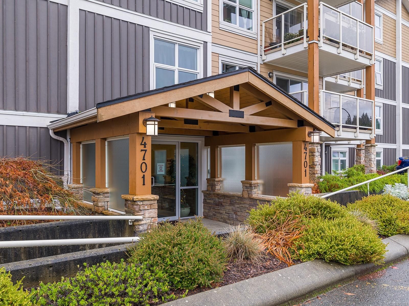 Main Photo: 210 4701 Uplands Dr in Nanaimo: Na Uplands Condo for sale : MLS®# 890393