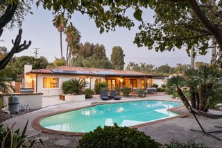 Main Photo: SOUTHWEST ESCONDIDO House for sale : 4 bedrooms : 1367 W Via Rancho Pkwy in Escondido