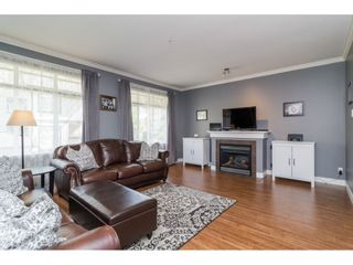Photo 4: 56 19932 70 Avenue in Langley: Willoughby Heights Townhouse for sale : MLS®# R2092527