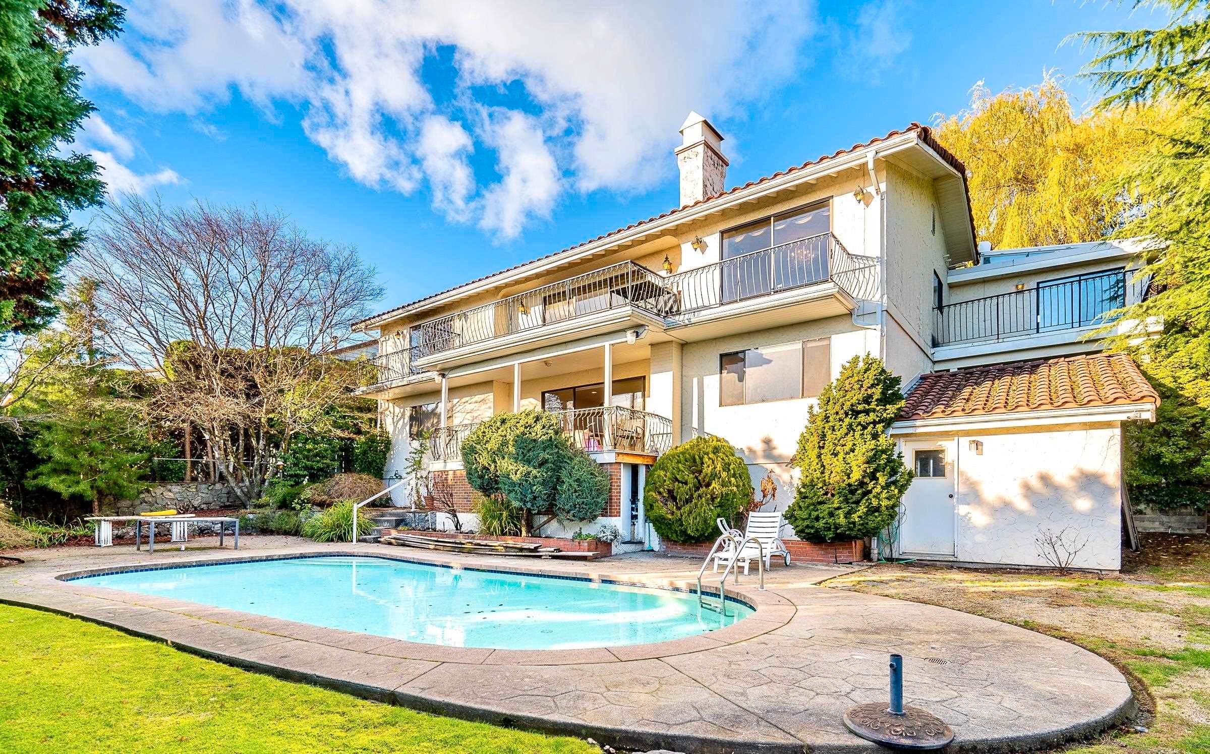 Main Photo: 1405 CHARTWELL DRIVE in West Vancouver: Chartwell House for sale : MLS®# R2636954