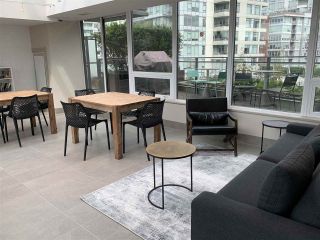 Photo 25: 906 111 E 1ST Avenue in Vancouver: Mount Pleasant VE Condo for sale in "BLOCK 100" (Vancouver East)  : MLS®# R2477003