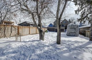 Photo 5: 831 3 Avenue NW in Calgary: Sunnyside Detached for sale : MLS®# A2032078