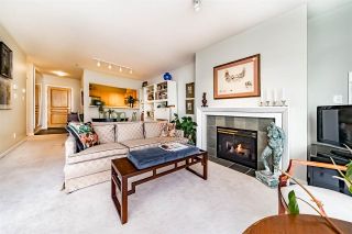 Photo 13: 210 1990 S KENT Avenue in Vancouver: South Marine Condo for sale in "Harbour House at Tugboat Landing" (Vancouver East)  : MLS®# R2503049