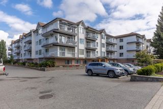 Photo 1: 220 33535 KING Road in Abbotsford: Poplar Condo for sale in "Central Heights Manor" : MLS®# R2816074