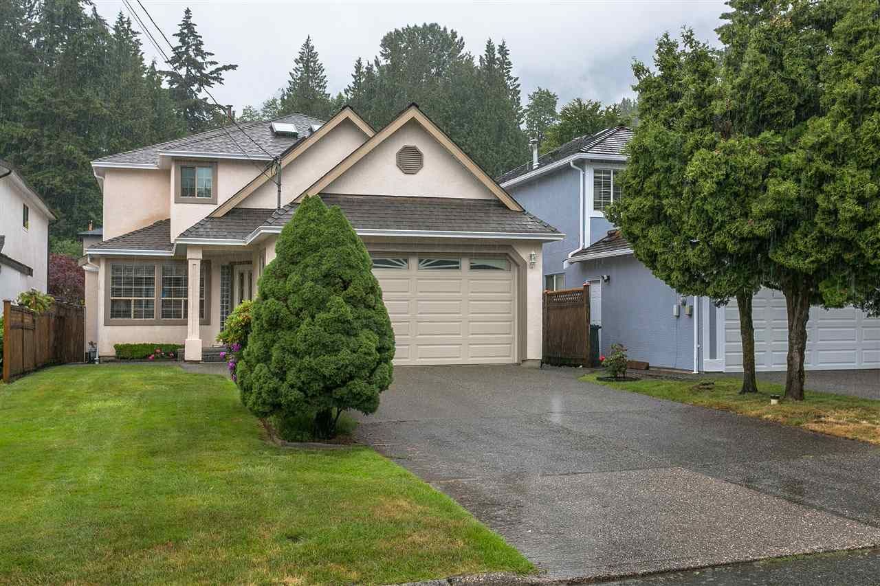 Main Photo: 1080 CLEMENTS Avenue in North Vancouver: Canyon Heights NV House for sale : MLS®# R2298872