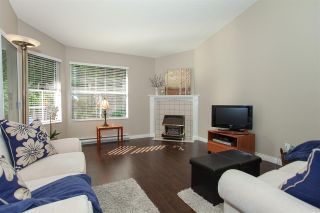 Photo 5: 4 6537 138 Street in Surrey: East Newton Townhouse for sale in "Charleston Green" : MLS®# R2303833