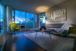 Photo 13: 2808 1033 MARINASIDE CRESCENT in Vancouver: Yaletown Condo for sale (Vancouver West)  : MLS®# R2238067
