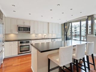 Photo 2: 505 990 BEACH Avenue in Vancouver: Yaletown Condo for sale in "1000 Beach" (Vancouver West)  : MLS®# R2812847