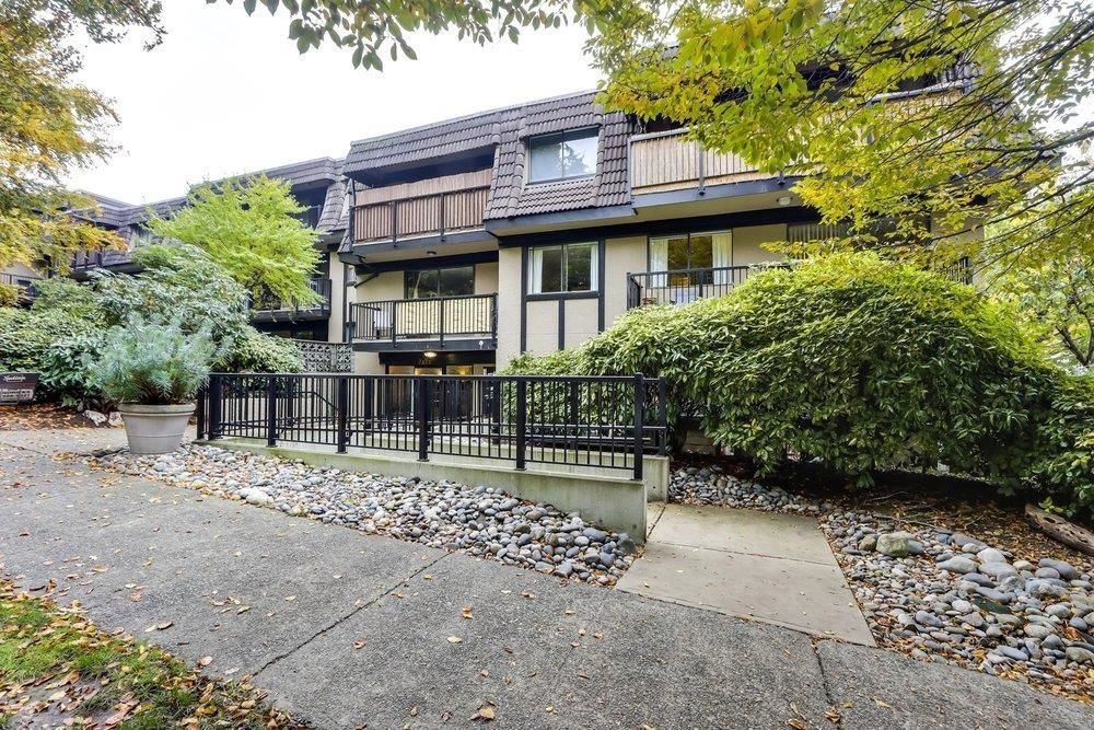 Main Photo: 204 2222 CAMBRIDGE Street in Vancouver: Hastings Condo for sale (Vancouver East)  : MLS®# R2748412