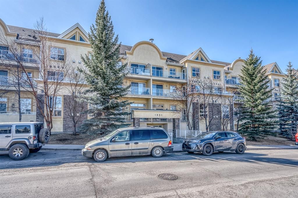 Main Photo: 212 1631 28 Avenue SW in Calgary: South Calgary Apartment for sale : MLS®# A1204016