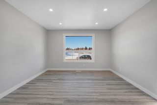 Photo 9: 2716 66 Street NE in Calgary: Pineridge Semi Detached (Half Duplex) for sale : MLS®# A2020775