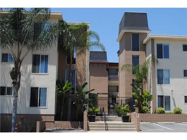 Spacious Condo in Gated Comminity in centrally located NORTH PARK