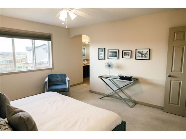 Photo 16: Photos: 90 EVERGLEN Crescent SW in Calgary: Evergreen House for sale : MLS®# C4033860