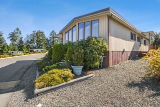 Photo 2: 109 6325 Metral Dr in Nanaimo: Na Pleasant Valley Manufactured Home for sale : MLS®# 915261