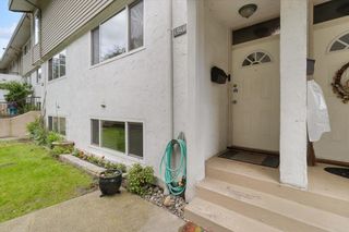 Main Photo: 1940 HIGHVIEW Place in Port Moody: College Park PM Townhouse for sale : MLS®# R2893174