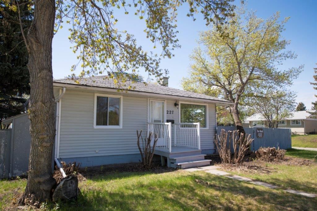 Main Photo: 227 Lynnwood Drive SE in Calgary: Ogden Detached for sale : MLS®# A1130936