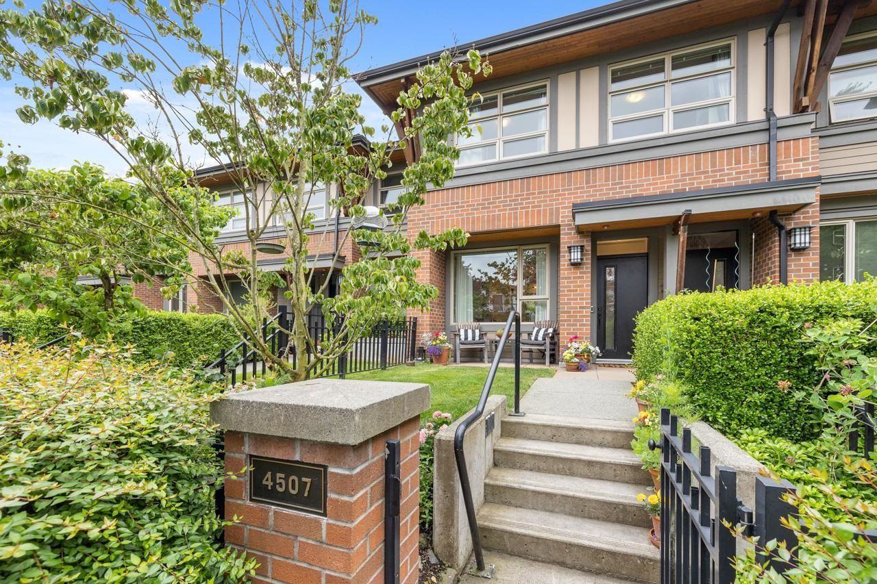 Main Photo: 4507 PRINCE ALBERT Street in Vancouver: Fraser VE Townhouse for sale (Vancouver East)  : MLS®# R2791234