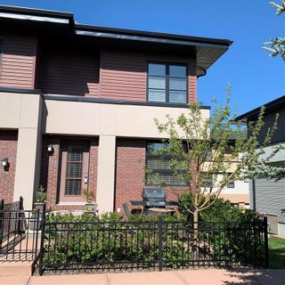 Photo 2: 120 ASPEN HILLS Villa SW in Calgary: Aspen Woods Row/Townhouse for sale : MLS®# C4242646