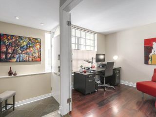 Photo 2: 828 W 7TH Avenue in Vancouver: Fairview VW Townhouse for sale in "Casa del Arroyo" (Vancouver West)  : MLS®# R2171193