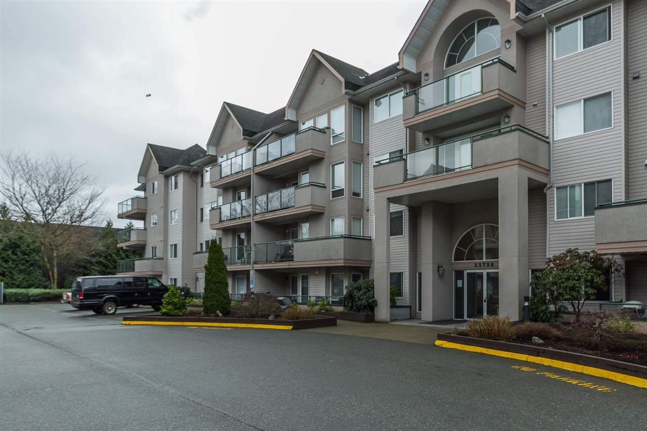 Main Photo: 205 33728 KING Road in Abbotsford: Poplar Condo for sale in "College Park" : MLS®# R2150276