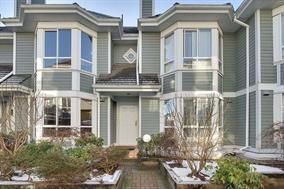 Photo 1: 107 209 E 6TH Street in North Vancouver: Lower Lonsdale Townhouse for sale in "Rose Garden Court" : MLS®# R2135887