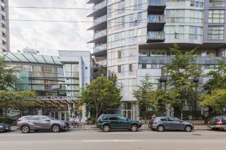 Photo 2: 802 1155 SEYMOUR Street in Vancouver: Downtown VW Condo for sale in "BRAVA" (Vancouver West)  : MLS®# R2719835