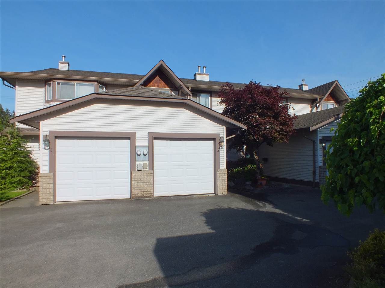 Main Photo: 2 9539 208 STREET in Langley: Walnut Grove Townhouse for sale : MLS®# R2066633