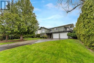 Photo 35: 4261 Thornhill Cres in Saanich: House for sale : MLS®# 960593