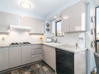 Photo 19: 500 5890 BALSAM Street in Vancouver: Kerrisdale Condo for sale in "Cavendish Court" (Vancouver West)  : MLS®# R2766425