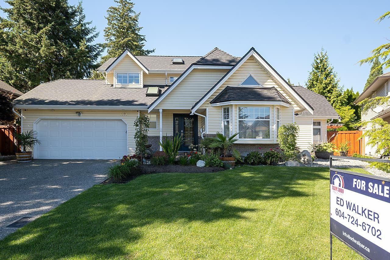 Main Photo: 6171 170A Street in Surrey: Cloverdale BC House for sale in "CLOVERDALE" (Cloverdale)  : MLS®# R2759532