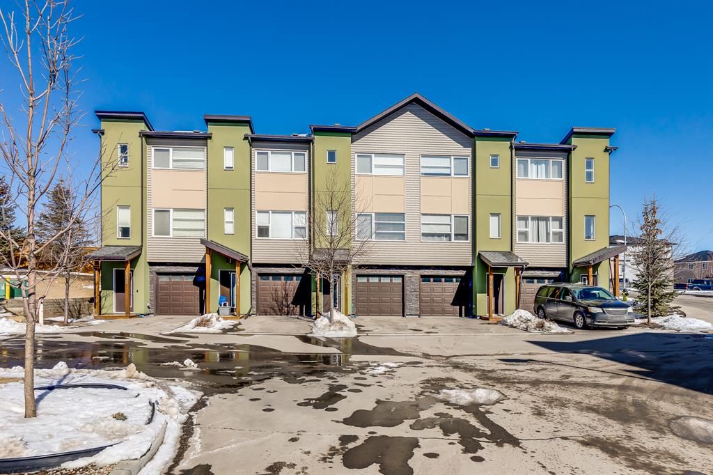 Main Photo: 103 2461 Baysprings Link SW: Airdrie Row/Townhouse for sale : MLS®# A2030803